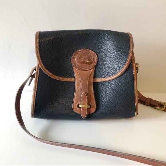 Dooney & Bourke Handbags - Dooney & Bourke | Vintage Essex Crossboody Purse
